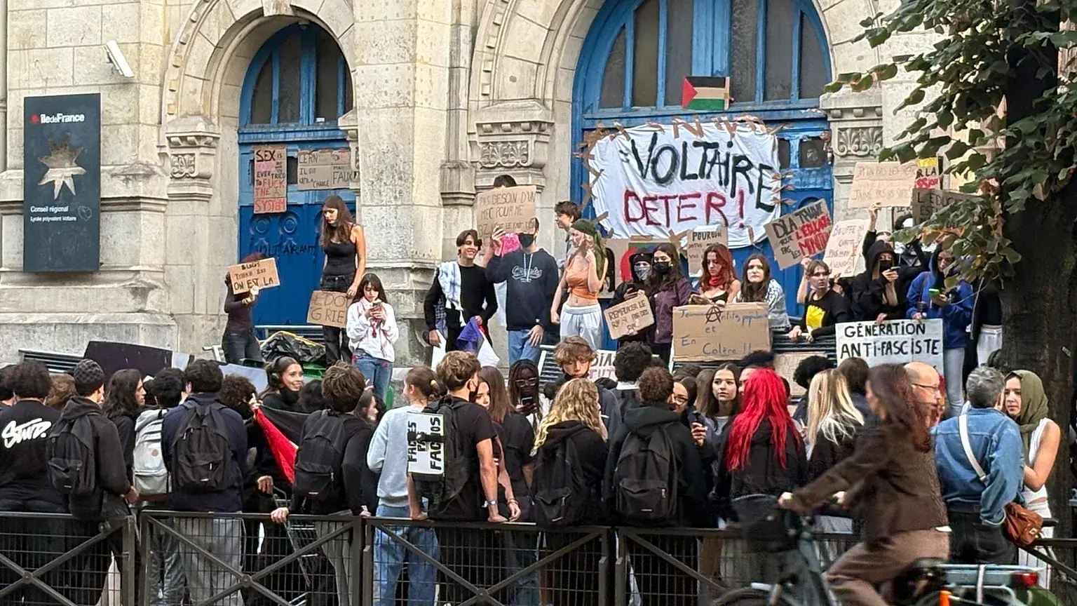 Francë, deri në 500 shkolla mbyllen të hënën për shkak të protestave të nxënësve